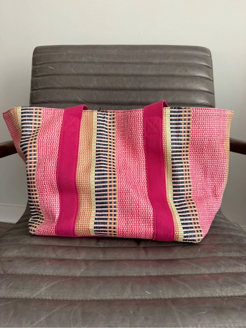 Louenhide Bondi beach tote
